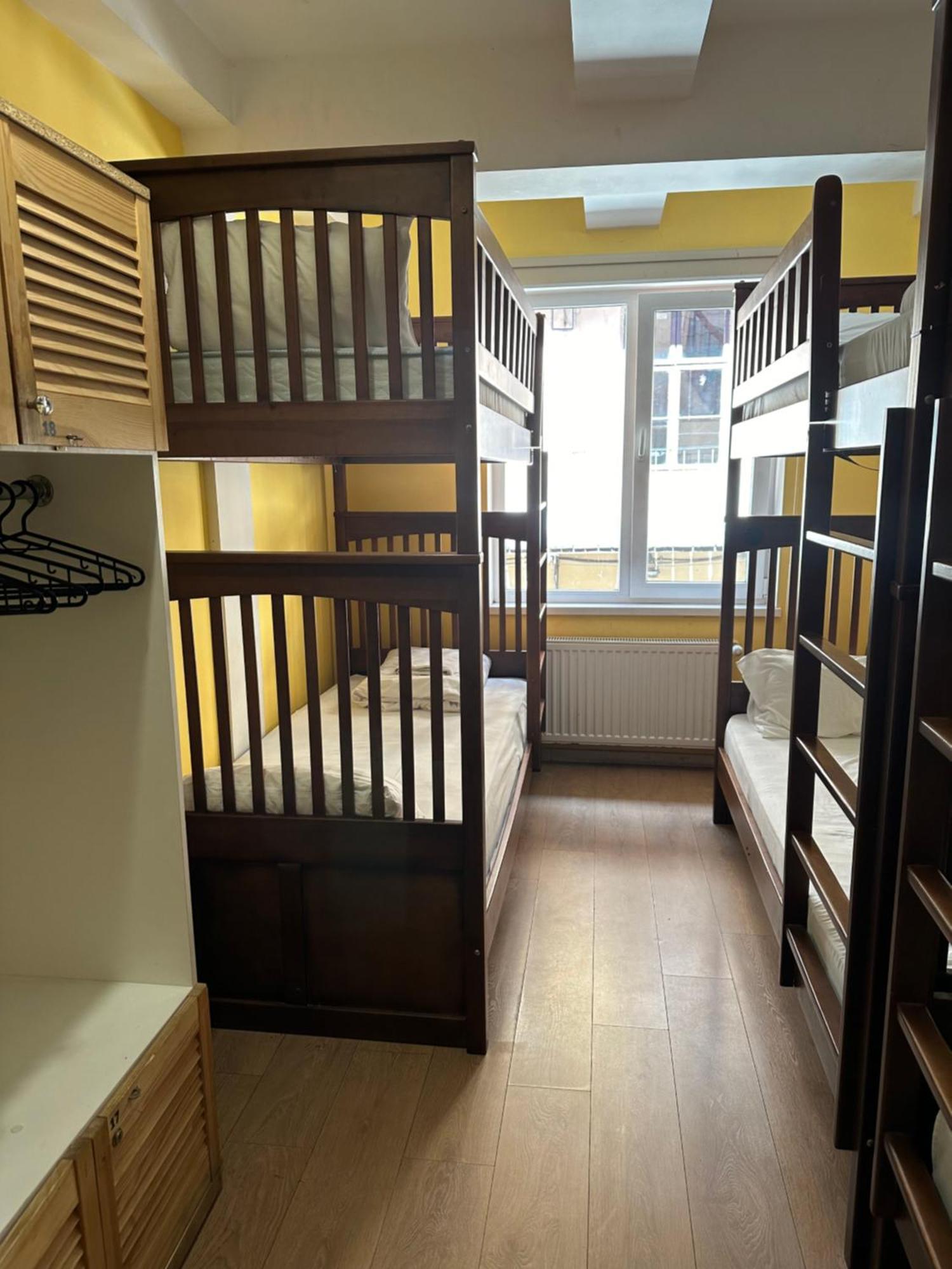Gar'Is Hostel Lviv Eksteriør bilde