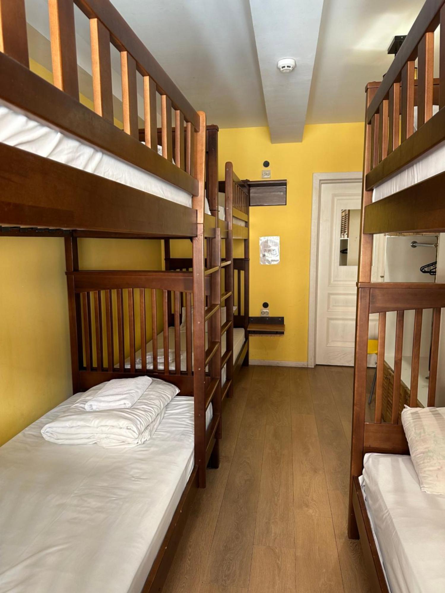 Gar'Is Hostel Lviv Eksteriør bilde