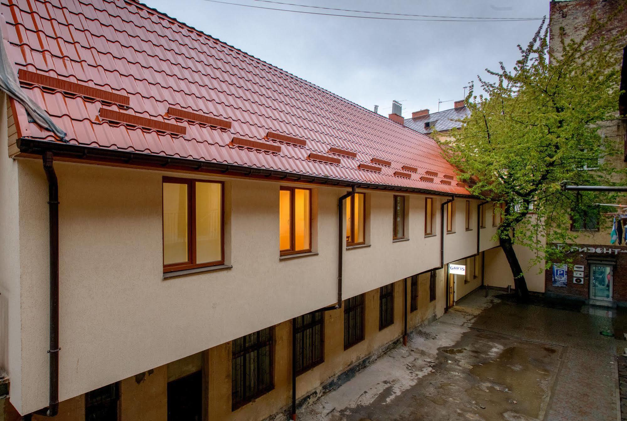 Gar'Is Hostel Lviv Eksteriør bilde
